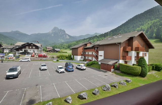Charming Duplex Studio Near Lifts and Village Center in Bernex