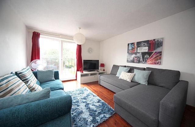 Charming Entire 1-Bedroom Flat in Milton Keynes