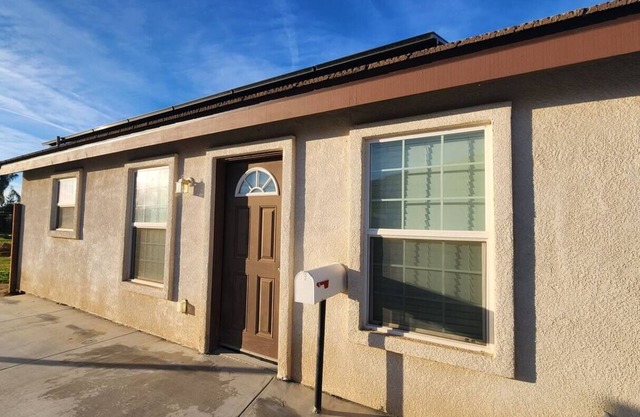 Charming Entire Casita in Bakersfield