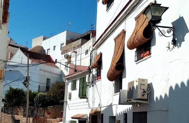 Charming townhouse in Andalusion white hilltop village. Great views and walking.