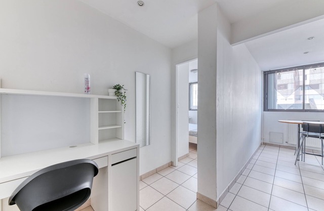 Charming Flat in Villeurbanne Gratte-Ciel