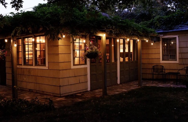 Charming Fort Russell Carriage House - 5 blocks from downtown