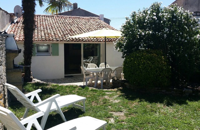 Charming house in a quiet area at the foot of the island of Oléron