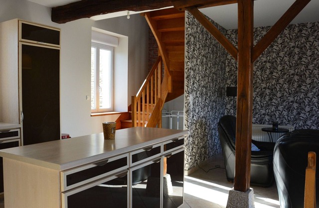 Charming Farmhouse Stay: Cozy 2-Bedroom Home with Terrace, Near Paris, Orléans & Chartres