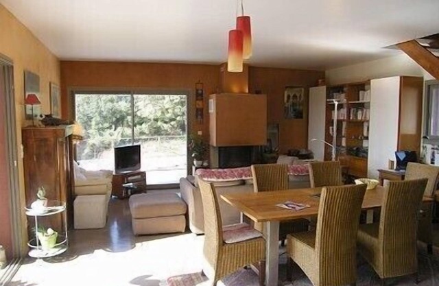 charming villa, on the edge of the garrigue, in Saint Cômes: 12 km west of Nîmes