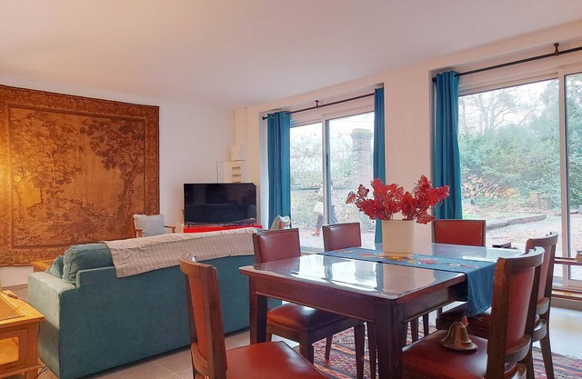 Charming cottage with garden and parking in Saint-Sauveur-Marville