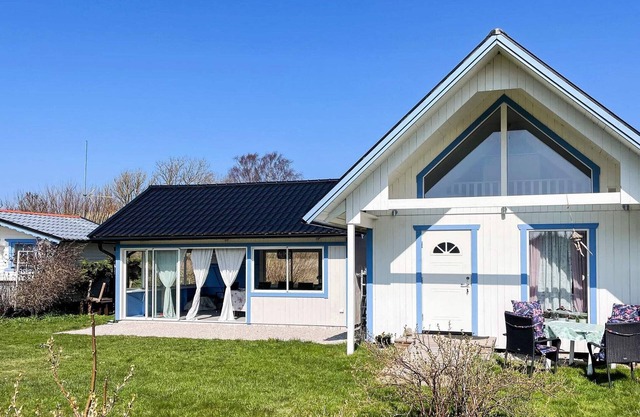 Charming Garden Cottage in Levide