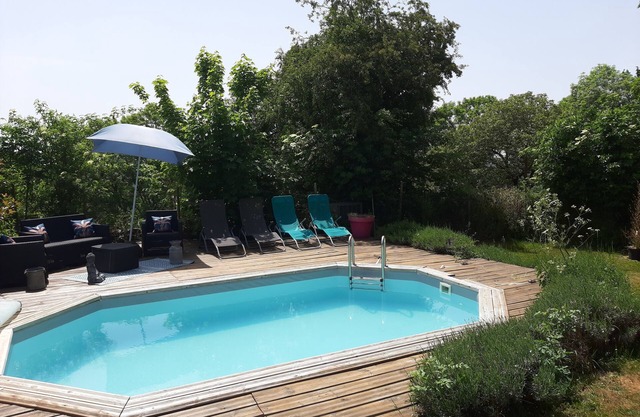 Charming gite with swimming pool, sauna and jacuzzi, Salers Puy Mary area