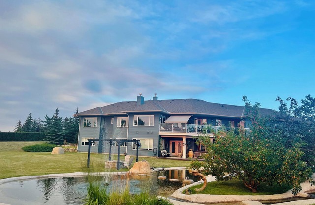 Charming Guest House with Beautiful Mountain View & Spa.Pet Friendly