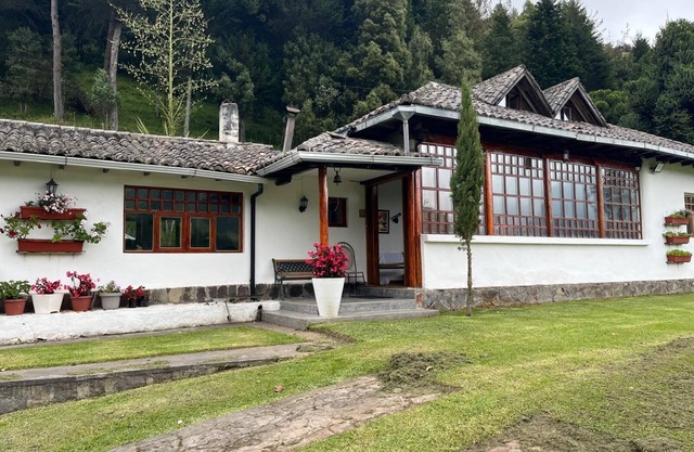 Charming Hacienda House with private forest in the heart of Nono