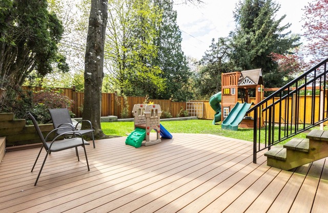 Charming Hideaway! Beautiful Yard & Private Office