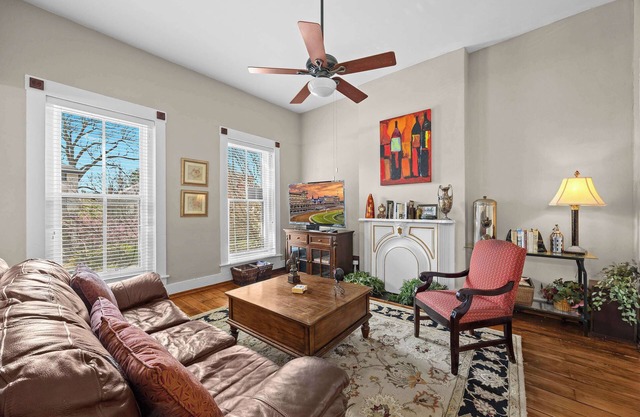 Charming Historic Getaway in the Heart of Lou!