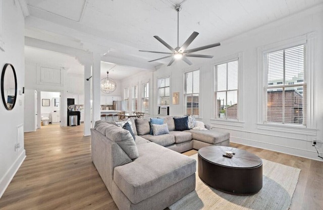 Charming Historic Loft in Downtown Galveston