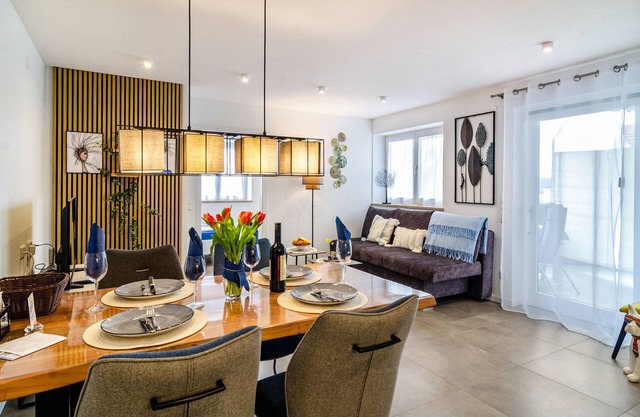 Charming Holiday Apartment "Ferienwohnung Mainau" with Balconies