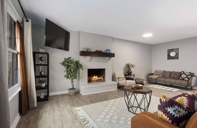 Charming Home|3 KingBeds|Family Fun