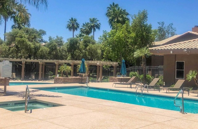 Charming Home Near Six Flags
