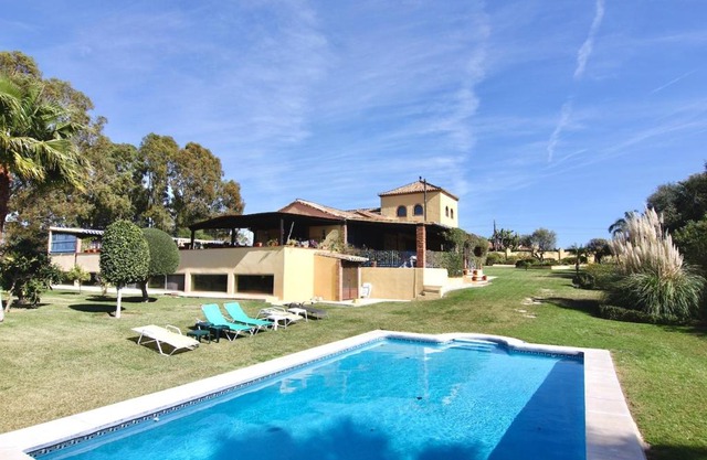 Charming house in Malaga + private pool