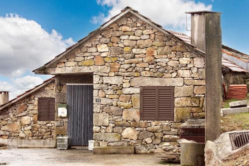 Charming House in Paredes do Rio with Mountain View