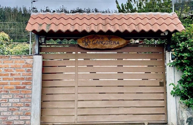 Charming house just 30 minutes from Baños. Pet friendly!