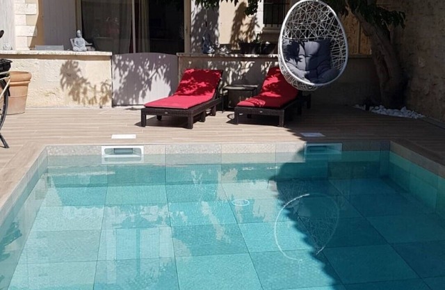 Charming house "LE GECKO" BETWEEN ALPILLES AND CAMARGUE HEATED SWIMMING POOL