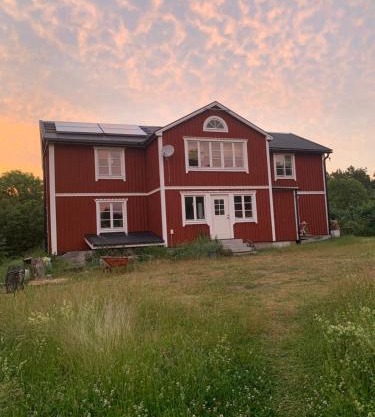 Charming house on large property on Vato