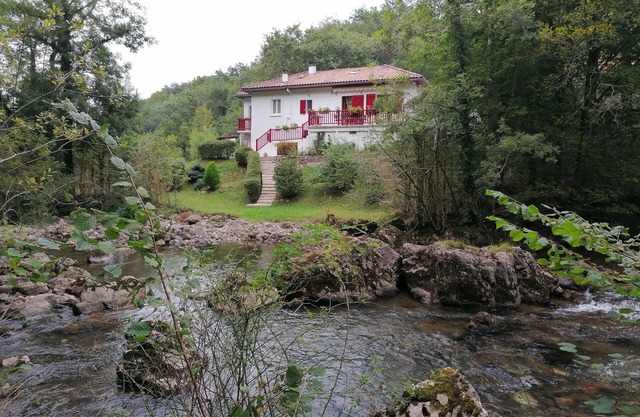 CHARMING HOUSE RIVIERE PAYS BASQUE