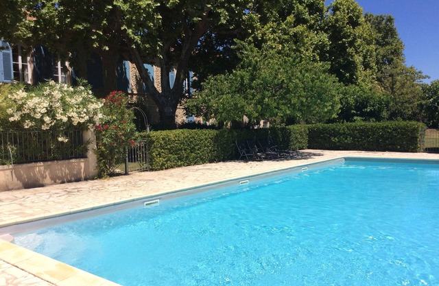Charming house with garden. Pool. 8 min Saint Rémy