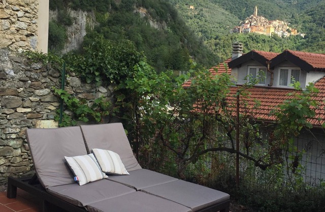 Charming house with garden and beautiful views