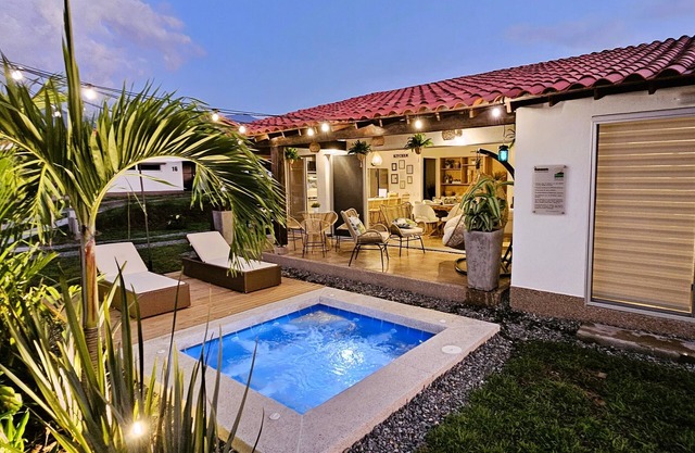 Charming House with Jacuzzi at 10 min from Armenia Airport