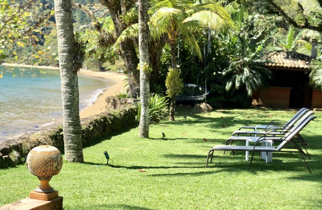 Charming house with lots of style on an exclusive beach