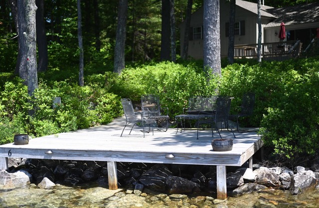 Charming Island Cottage on Lake Winnepesaukee