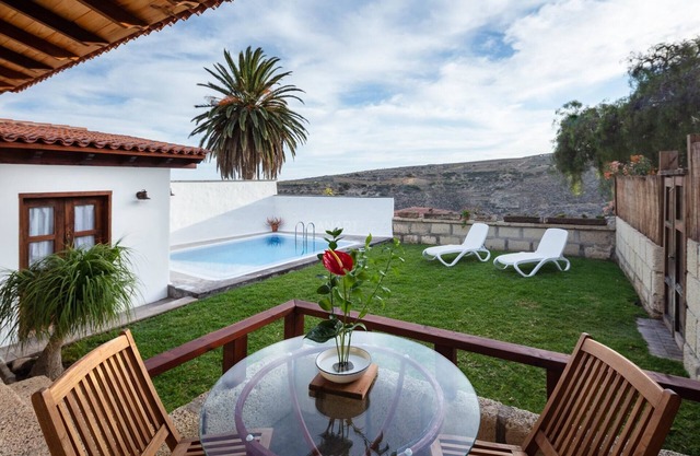 Charming La Jara House with Private Pool and Stunning Mountain Views i