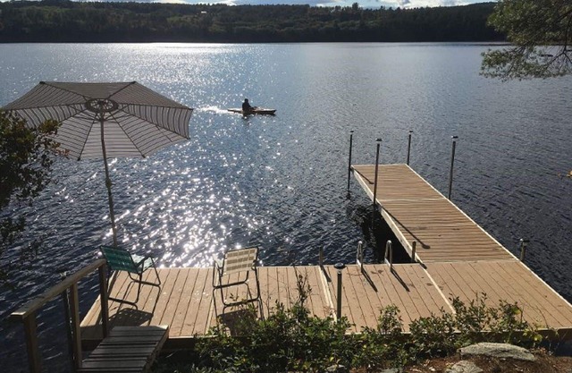 Charming Lakeside Cabin With Mountain Views! Boating, Fishing, Disc Golf, Skiing