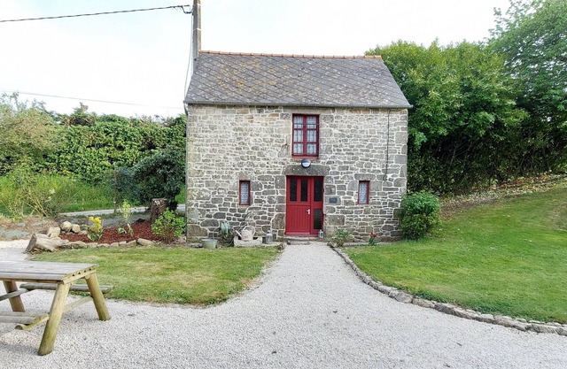 Charming little cottage in beautiful peaceful countryside setting