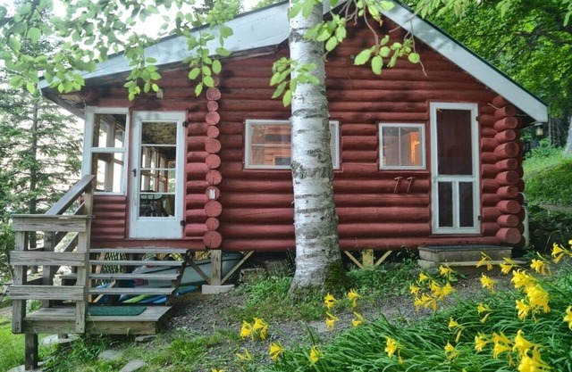 Charming Log Cabin Just Steps Away From Beatiful Rangeley Lake