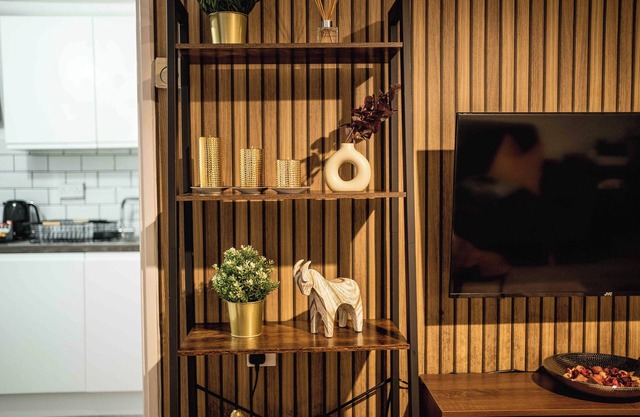 Charming London Apartment with Great Location