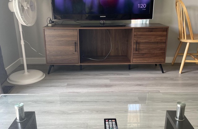 Charming master bedroom with AC, WiFi in a Richmond house