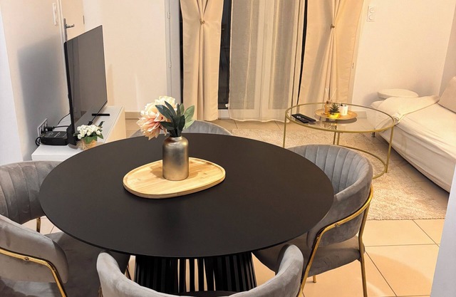 Charming modern T2 with secure parking - Near Montpellier city center