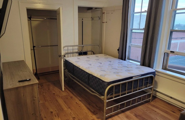 Charming newly remodeled studio apartment in wonderful Malta with AC, WiFi
