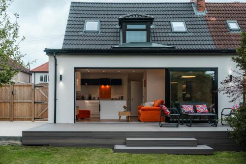 Charming Newly Renovated Home In Harrogate