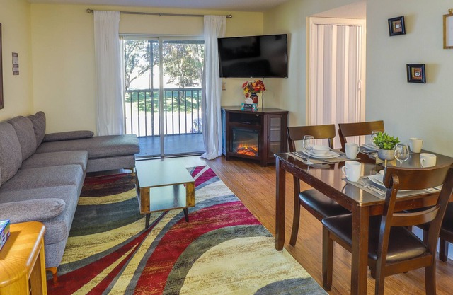 Charming Ocala Condo w/ Balcony & Pool Access!