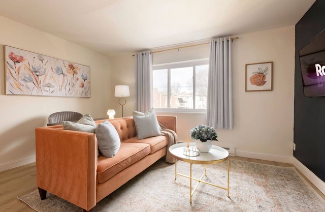 Charming Pad in Tower Grove Park near BJC & SLUnn