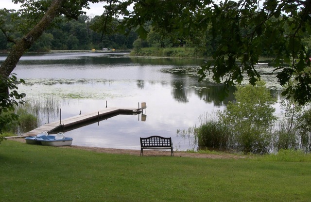 Charming, peaceful, lakeside retreat