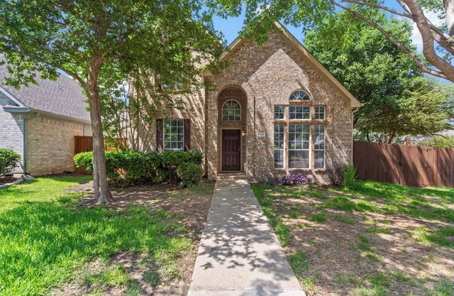 Charming Pet-Friendly 4-bedroom house with game table and board in superb Plano