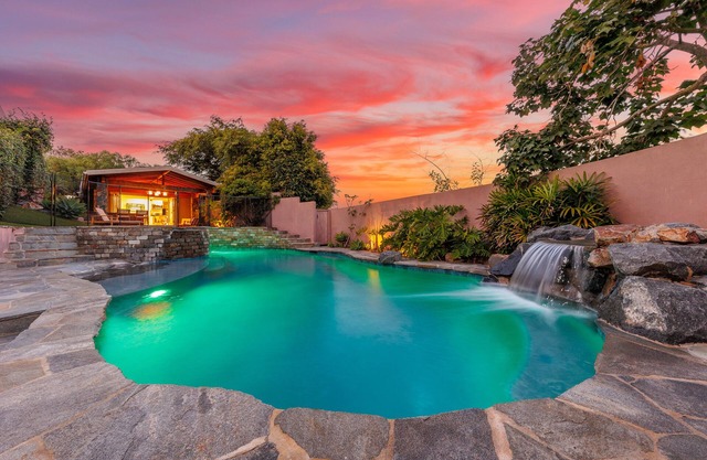 Charming Private Oasis - Sunsets, Pool, Spa