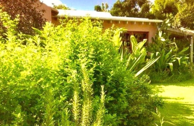 Charming private estate 1 bedroom mews near Cambridge Beaches and nature trails.