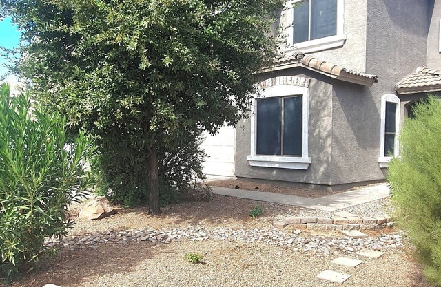 Charming quiet 4-bedroom near restaurants in San Tan Valley AZ