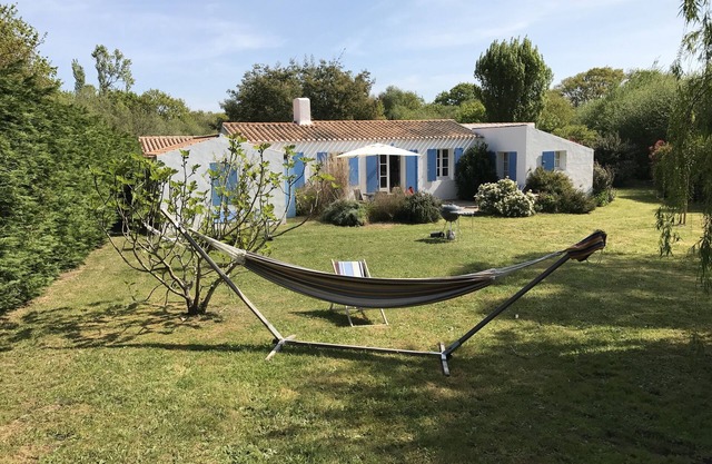 Charming quiet house between the Port and St Sauveur