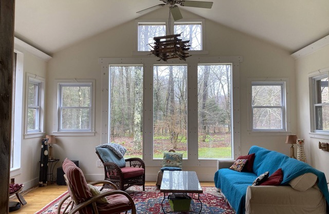 Charming, Quiet Country House that is Open to the Outdoors