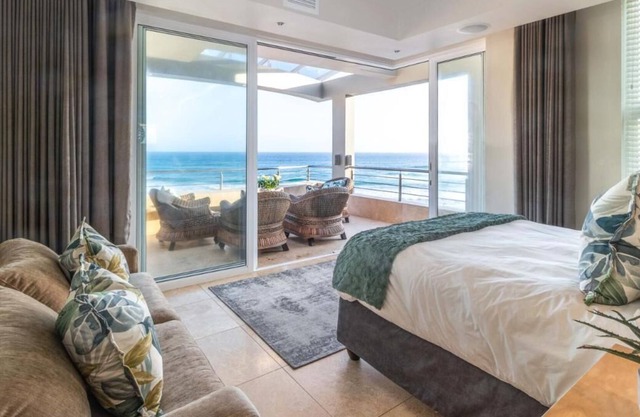 Charming Room in a Seafront Villa With its own Kitchen and Lounge